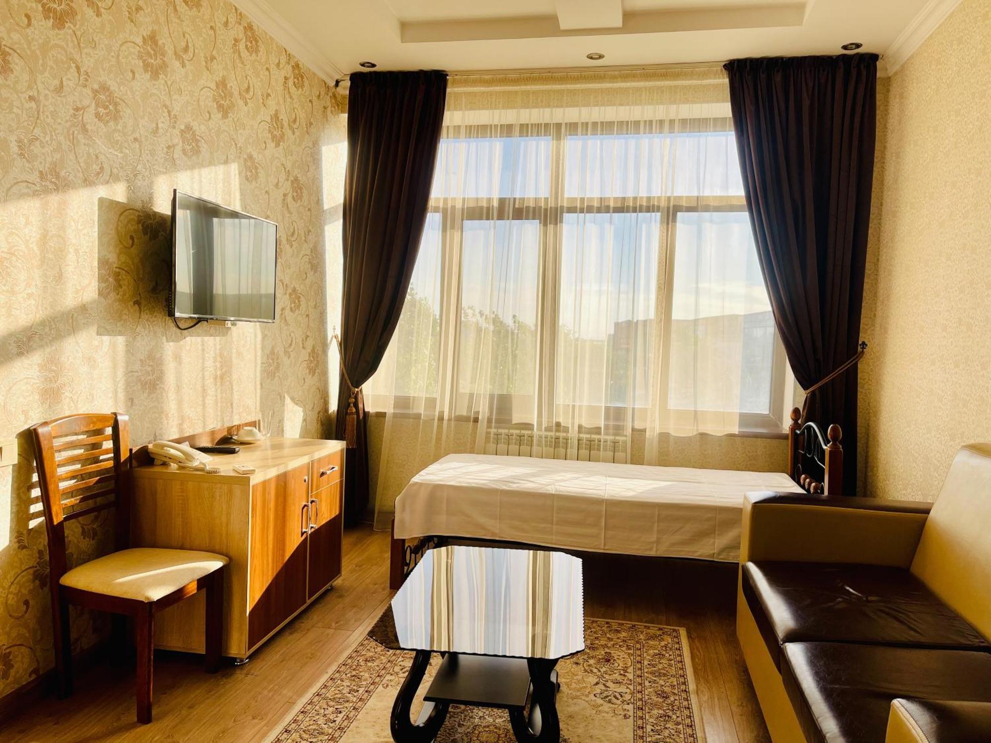 Dostyk Hotell Kyzylorda Eksteriør bilde